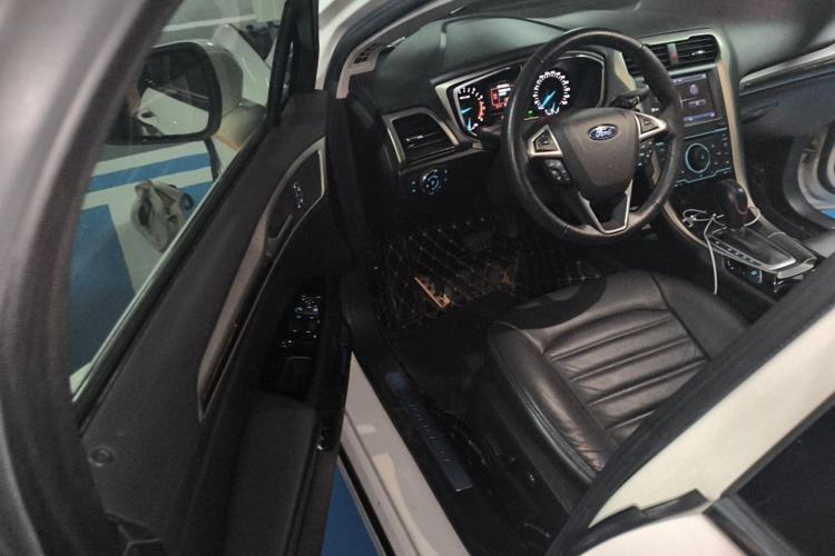 Used Ford Mondeo 2013 2.0L GTDi 200 Fashion Edition Driver Seat
