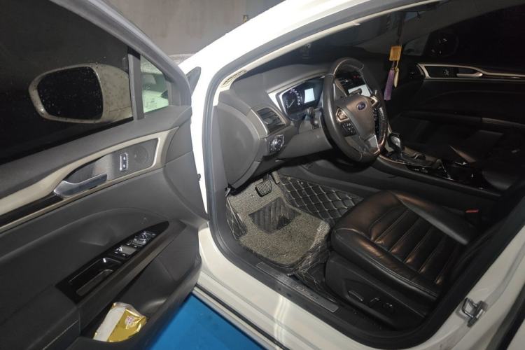 Used Ford Mondeo 2013 2.0L GTDi 200 Luxury Model Driver Seat