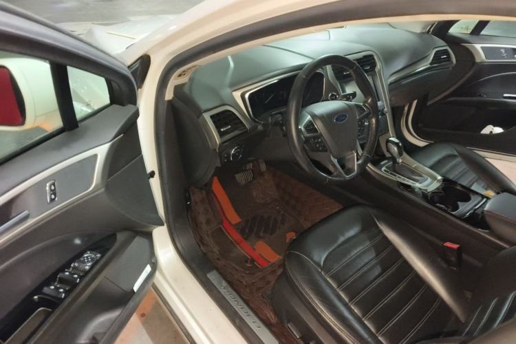 Used Ford Mondeo 2013 2.0L GTDi 200 Luxury Model Driver Seat