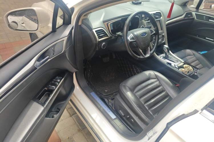 Used Ford Mondeo 2013 2.0L GTDi 200 Luxury Model Driver Seat