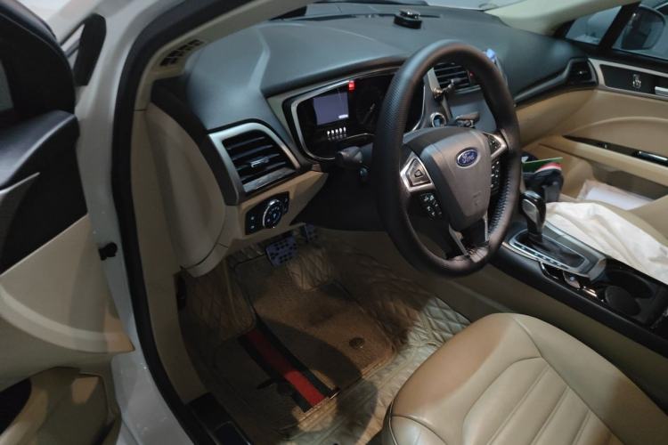 Used Ford Mondeo 2013 2.0L GTDi 200 Fashion Edition Driver Seat