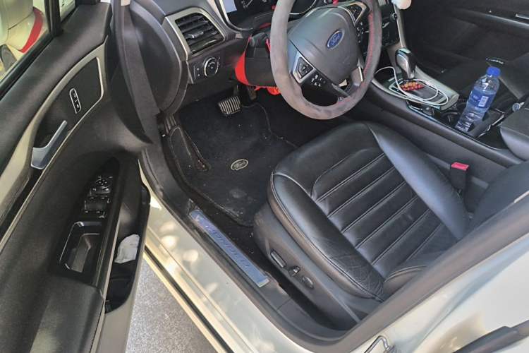 Used Ford Mondeo 2013 2.0L GTDi 200 Luxury Model Driver Seat