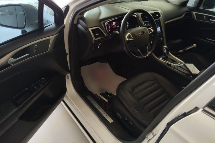 Used Ford Mondeo 2013 2.0L GTDi 200 Fashion Edition Driver Seat