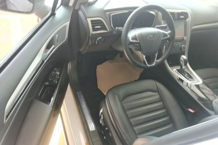 Used Ford Mondeo 2013 2.0L GTDi 200 Fashion Edition Driver Seat