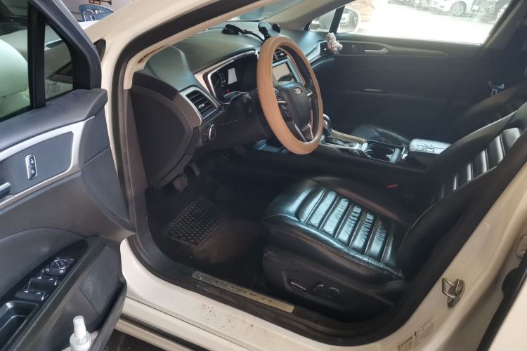 Used Ford Mondeo 2013 2.0L GTDi 200 Luxury Model Driver Seat