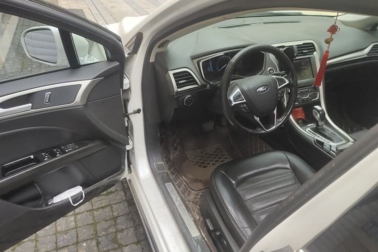Used Ford Mondeo 2013 2.0L GTDi 200 Luxury Model Driver Seat