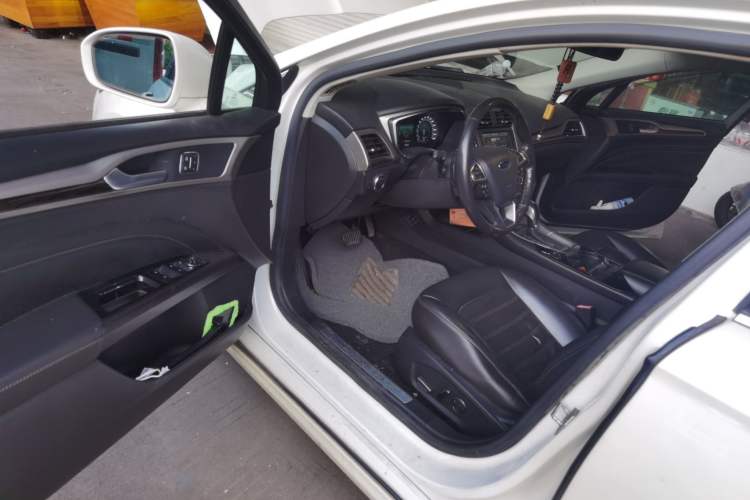 Used Ford Mondeo 2013 2.0L GTDi240 Flagship Edition Driver Seat