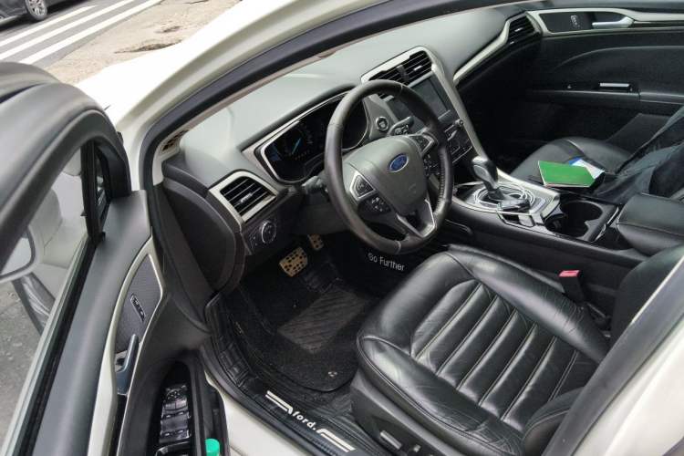 Used Ford Mondeo 2013 2.0L GTDi 200 Luxury Model Driver Seat