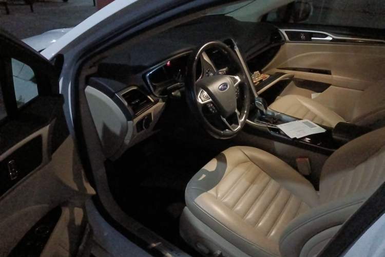Used Ford Mondeo 2013 2.0L GTDi 200 Fashion Edition Driver Seat