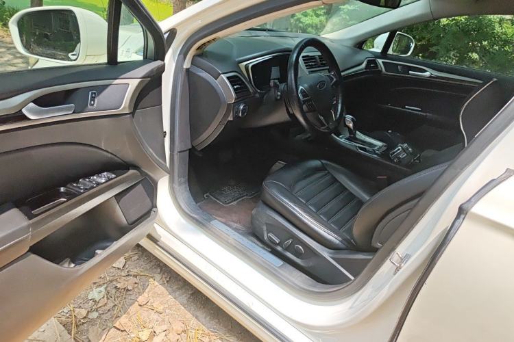 Used Ford Mondeo 2013 2.0L GTDi 200 Luxury Model Driver Seat