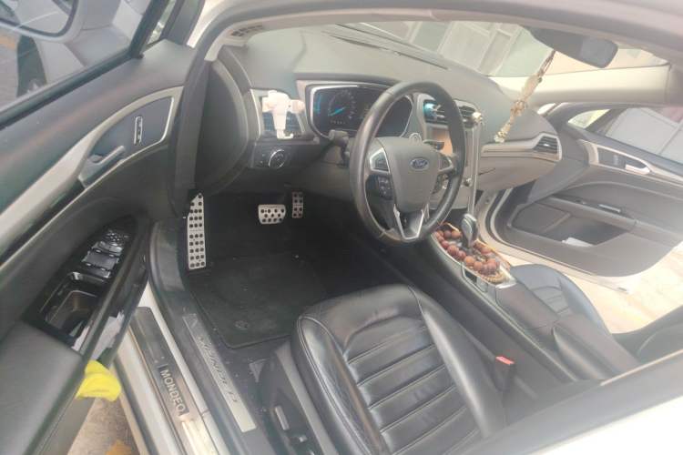 Used Ford Mondeo 2013 2.0L GTDi 200 Luxury Model Driver Seat