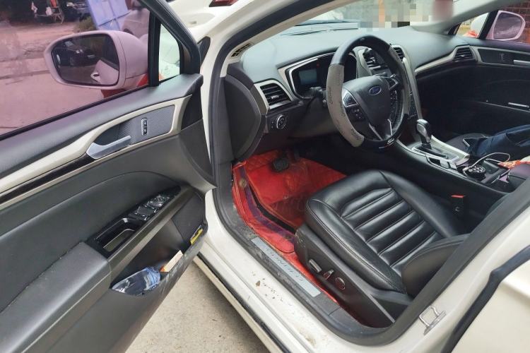 Used Ford Mondeo 2013 2.0L GTDi 200 Fashion Edition Driver Seat