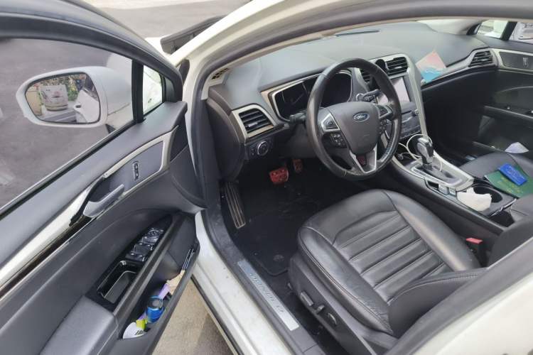 Used Ford Mondeo 2013 2.0L GTDi 200 Luxury Model Driver Seat