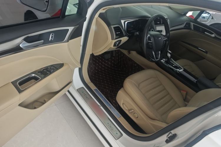 Used Ford Mondeo 2013 2.0L GTDi 200 Fashion Edition Driver Seat