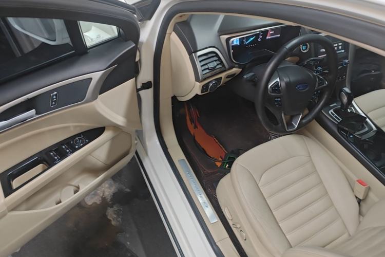Used Ford Mondeo 2013 2.0L GTDi 200 Luxury Model Driver Seat