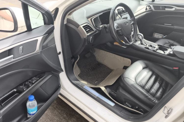 Used Ford Mondeo 2013 2.0L GTDi 200 Fashion Edition Driver Seat