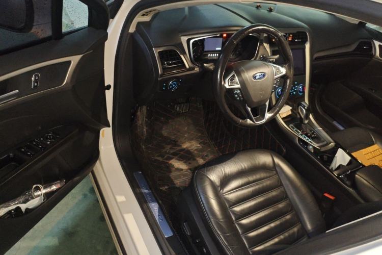 Used Ford Mondeo 2013 2.0L GTDi 200 Fashion Edition Driver Seat