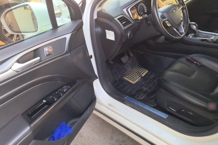 Used Ford Mondeo 2013 2.0L GTDi240 Luxury Sport Model Driver Seat