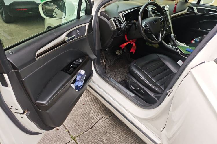 Used Ford Mondeo 2013 2.0L GTDi 200 Luxury Model Driver Seat