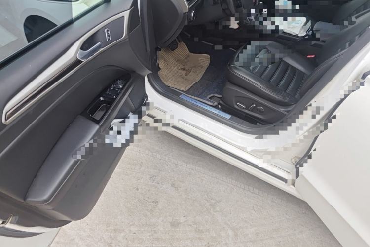Used Ford Mondeo 2013 2.0L GTDi 200 Luxury Model Driver Seat