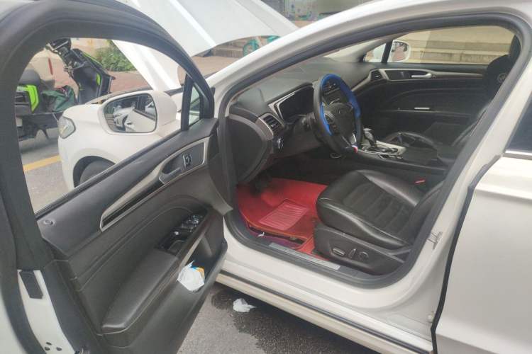 Used Ford Mondeo 2013 2.0L GTDi240 Flagship Edition Driver Seat
