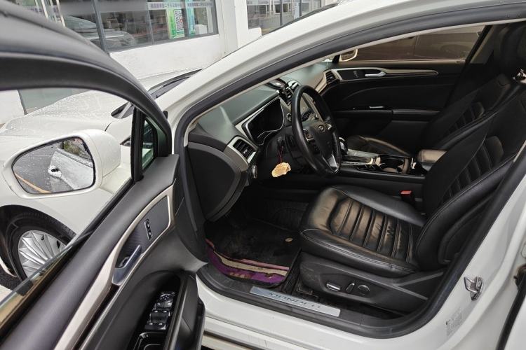 Used Ford Mondeo 2013 2.0L GTDi 200 Fashion Edition Driver Seat