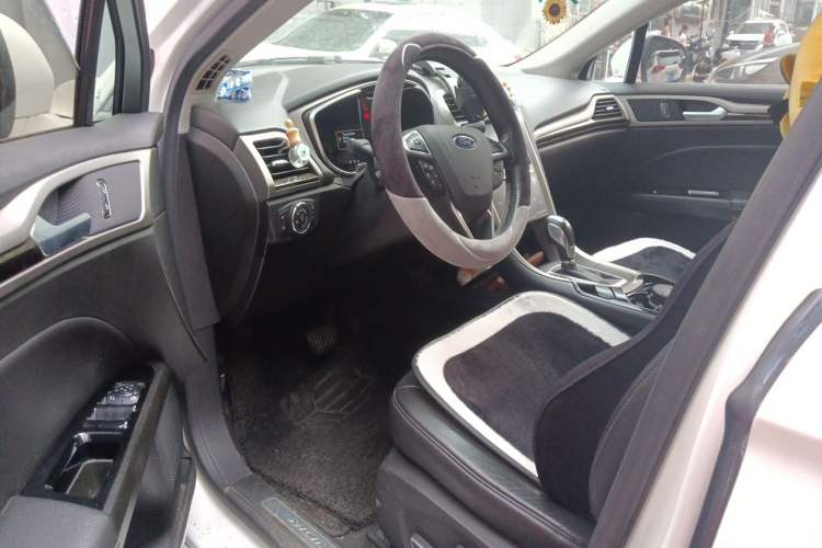 Used Ford Mondeo 2013 2.0L GTDi 200 Fashion Edition Driver Seat