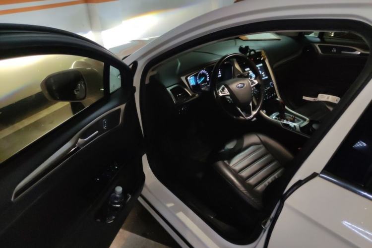 Used Ford Mondeo 2013 2.0L GTDi 200 Luxury Model Driver Seat