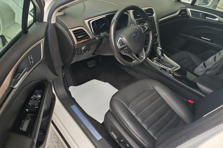 Used Ford Mondeo 2013 2.0L GTDi 200 Luxury Model Driver Seat