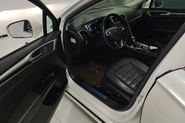 Used Ford Mondeo 2013 2.0L GTDi 200 Luxury Model Driver Seat