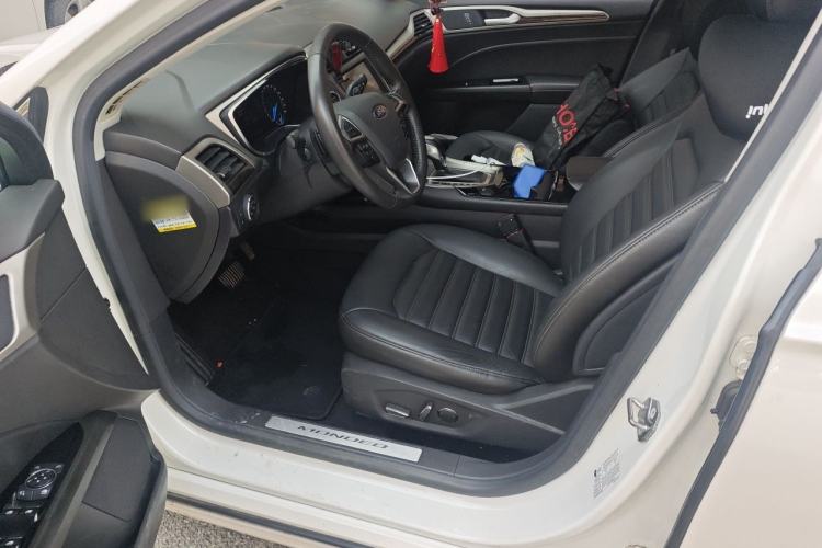 Used Ford Mondeo 2013 2.0L GTDi 200 Fashion Edition Driver Seat