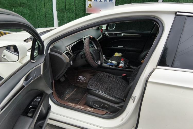 Used Ford Mondeo 2013 2.0L GTDi 200 Fashion Edition Driver Seat
