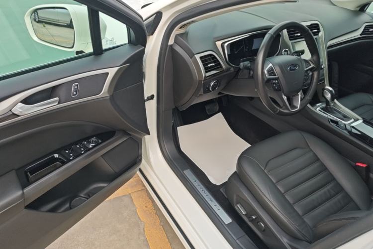 Used Ford Mondeo 2013 2.0L GTDi 200 Luxury Model Driver Seat