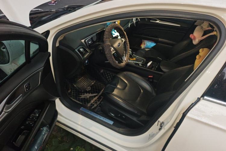 Used Ford Mondeo 2013 2.0L GTDi240 Luxury Sport Model Driver Seat