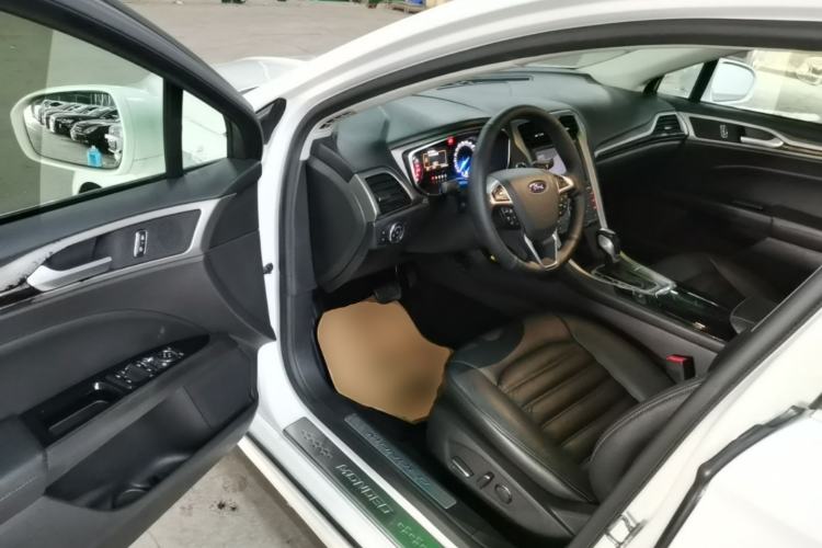 Used Ford Mondeo 2013 2.0L GTDi 200 Fashion Edition Driver Seat