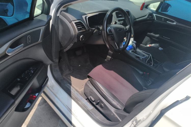 Used Ford Mondeo 2013 2.0L GTDi 200 Fashion Edition Driver Seat