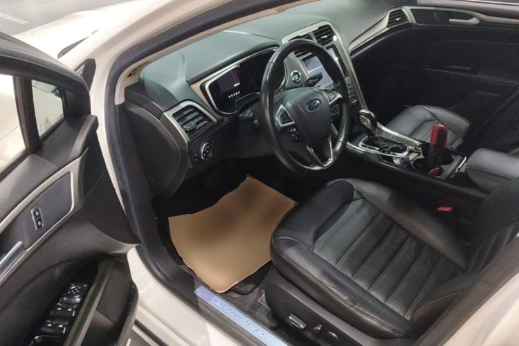 Used Ford Mondeo 2013 2.0L GTDi 200 Fashion Edition Driver Seat