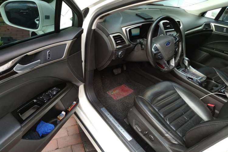 Used Ford Mondeo 2013 2.0L GTDi 200 Fashion Edition Driver Seat