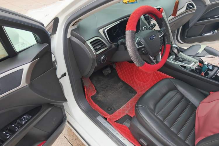 Used Ford Mondeo 2013 2.0L GTDi 200 Luxury Model Driver Seat