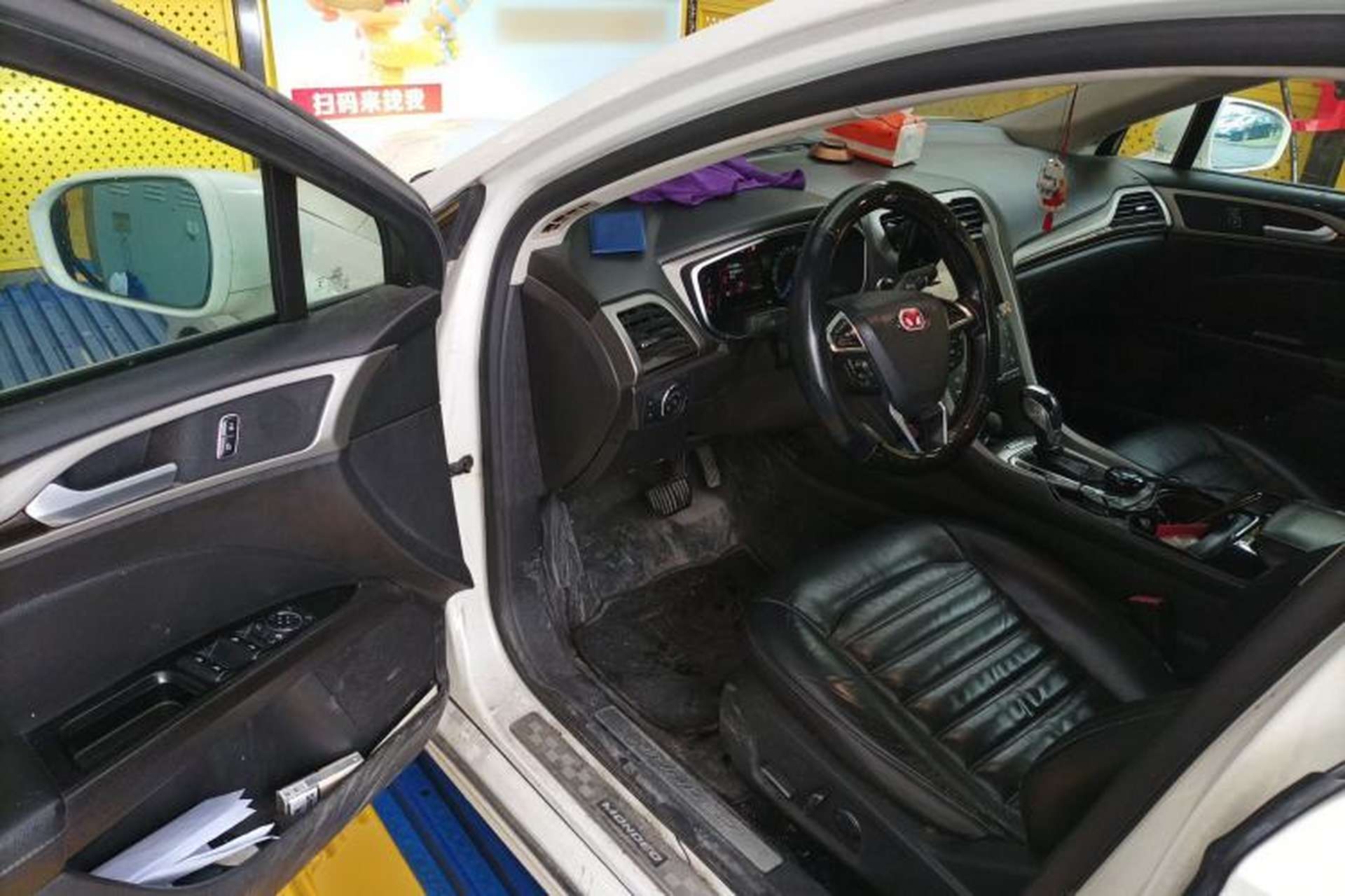 Used Ford Mondeo 2013 2.0L GTDi 200 Fashion Edition Driver Seat