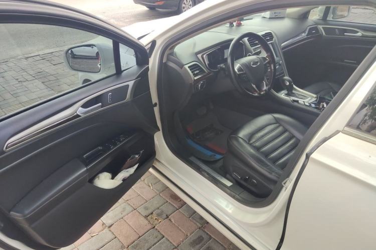 Used Ford Mondeo 2013 2.0L GTDi 200 Luxury Model Driver Seat