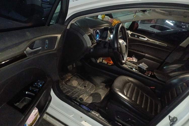 Used Ford Mondeo 2013 2.0L GTDi 200 Fashion Edition Driver Seat