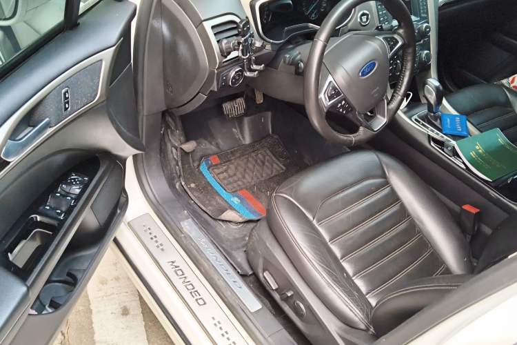 Used Ford Mondeo 2013 2.0L GTDi 200 Fashion Edition Driver Seat