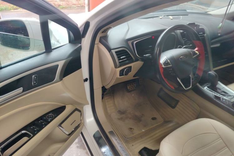 Used Ford Mondeo 2013 2.0L GTDi 200 Fashion Edition Driver Seat