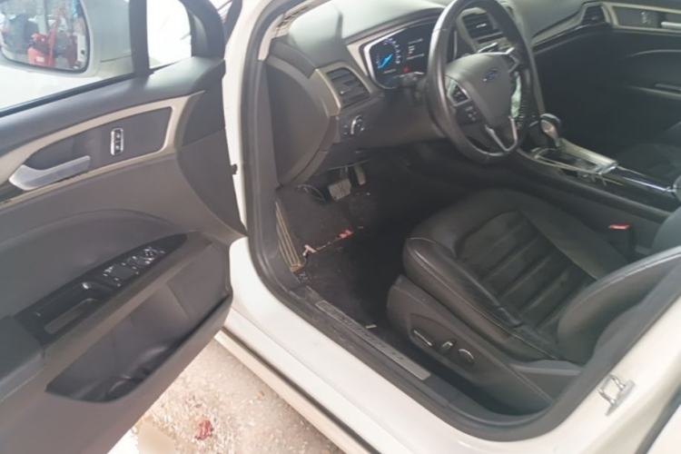 Used Ford Mondeo 2013 2.0L GTDi 200 Luxury Model Driver Seat