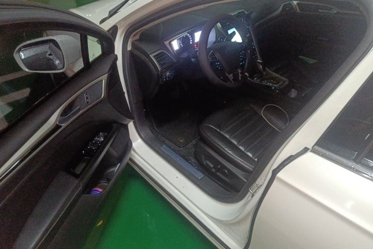Used Ford Mondeo 2013 2.0L GTDi 200 Luxury Model Driver Seat