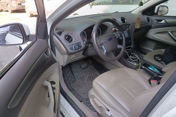 Used Ford Mondeo 2013 2.3L Fashion Edition Driver Seat