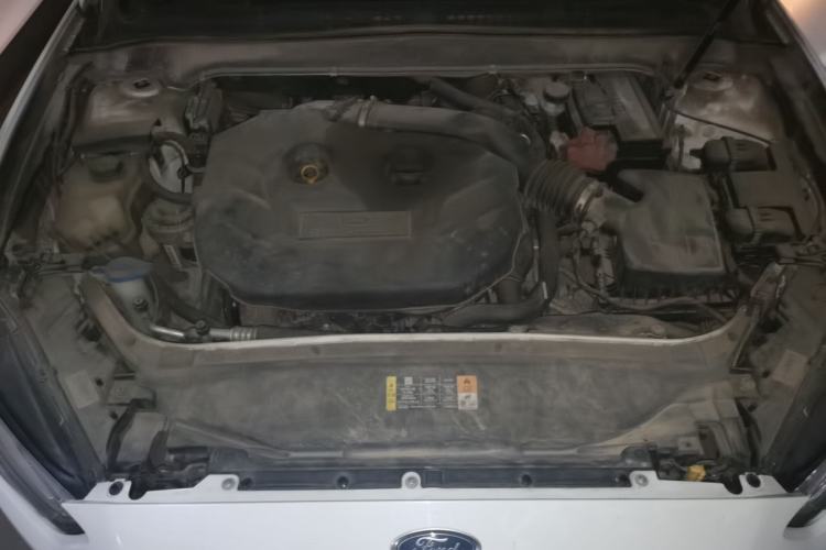 Used Ford Mondeo 2013 2.0L GTDi240 Luxury Sport Model Engine Bay