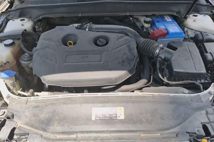 Used Ford Mondeo 2013 2.0L GTDi240 Ultimate Edition Engine Bay