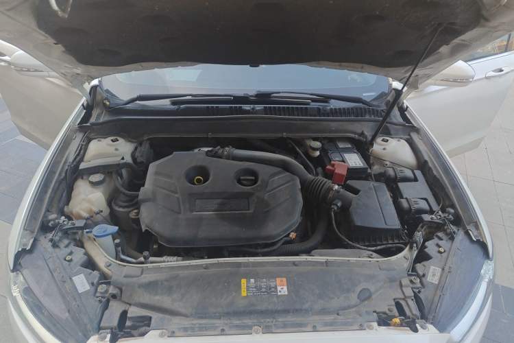 Used Ford Mondeo 2013 2.0L GTDi 200 Fashion Edition Engine Bay